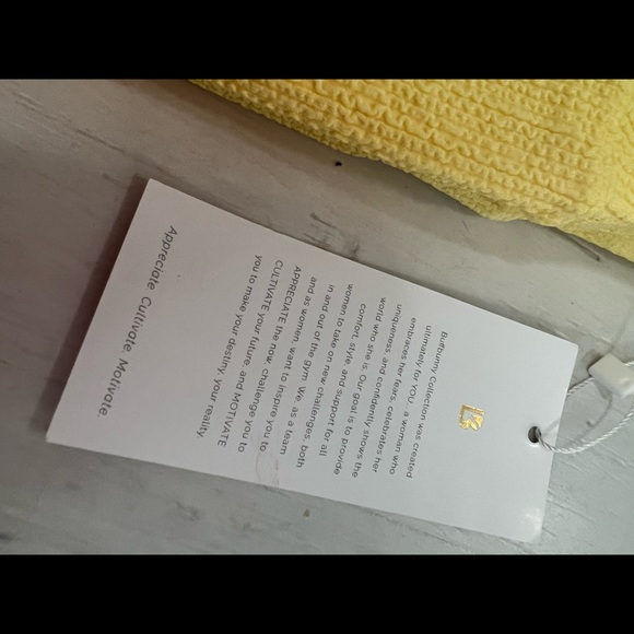 New with tags buff bunny yellow ribbed leggings - Picture 5 of 8